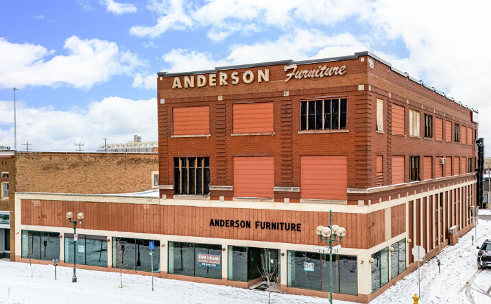 Pictures of Hospitality, Mixed Use, Multifamily, Office, Retail property located at 2032 W Superior St, Duluth, MN 55806 for sales - image #1