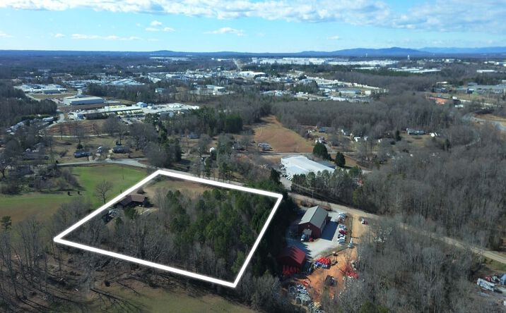 Pictures of Land property located at 1581 South Danzler Road, Duncan, SC 29334 for sales - image #1