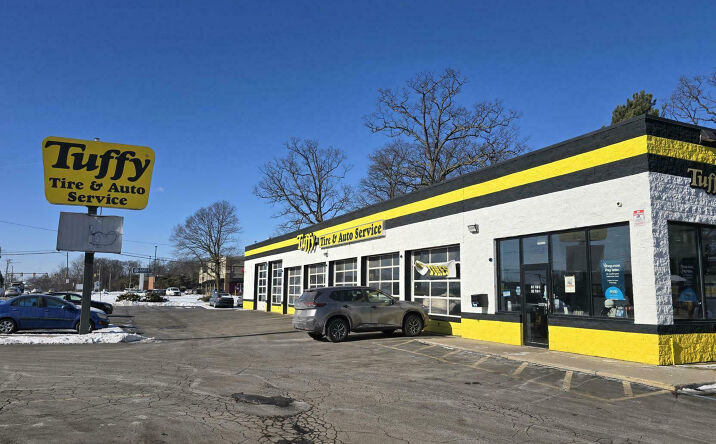 Pictures of Retail, Special Purpose property located at 5310 Airport Hwy, Toledo, OH 43615 for sales - image #1