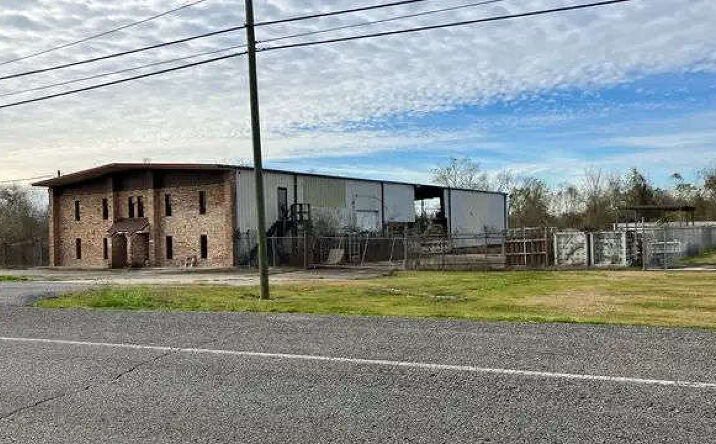 Pictures of Office, Industrial property located at 2037 Coteau Rd, Houma, LA 70364 for sales - image #1