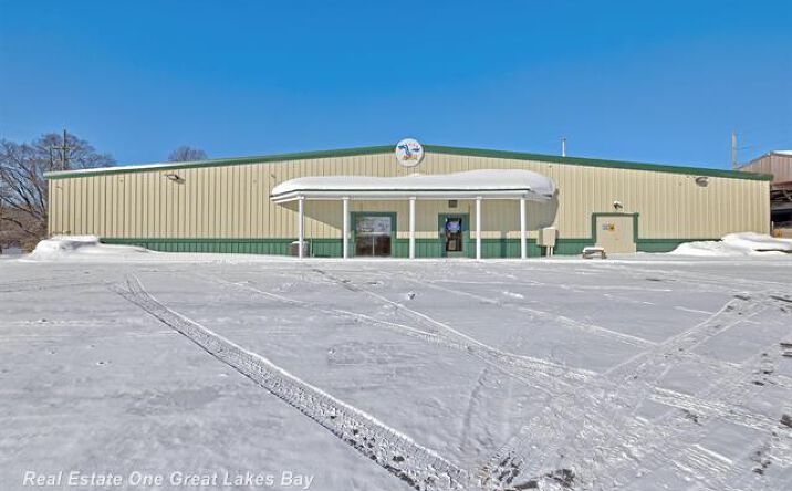 Pictures of Industrial property located at 1875 Lansing Road, Charlotte, MI 48813 for sales - image #1