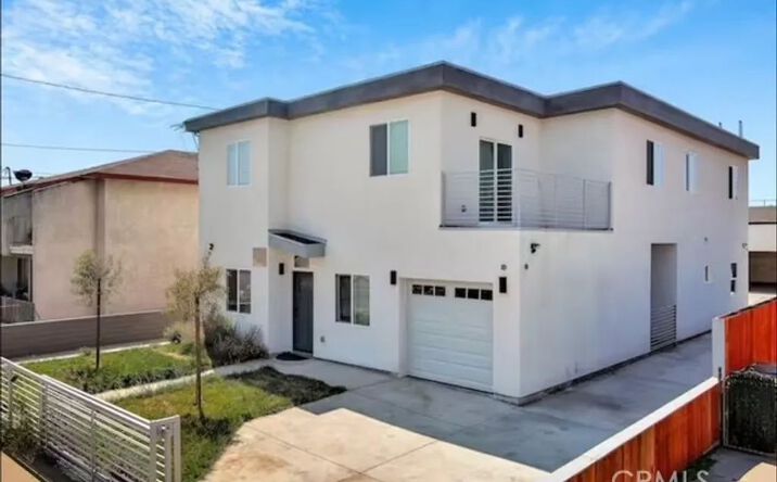 Pictures of Multifamily property located at 219 S Greenwood, Montebello, CA 90640 for sales - image #1