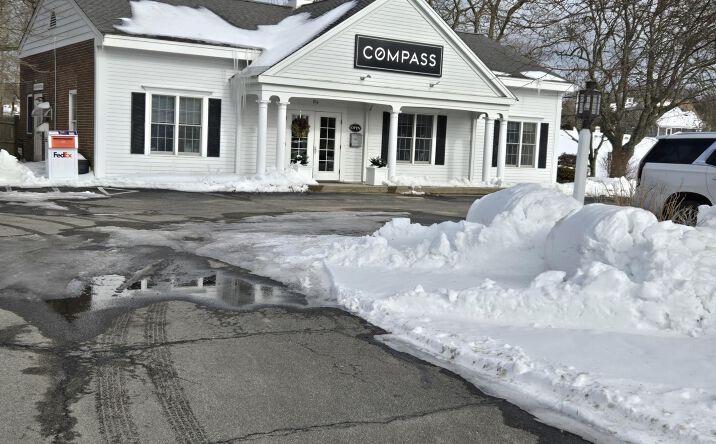 Pictures of Office property located at 856 Main Street, Chatham, MA 02633 for sales - image #1