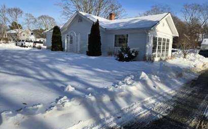 Pictures of Mixed Use property located at 927-935 MA-6A, Yarmouth Port, MA 02675 for sales - image #1