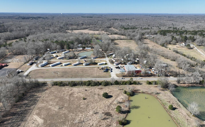Pictures of Mobile Home Park property located at 130 Abby Ln, Hope Hull, AL 36043 for sales - image #1
