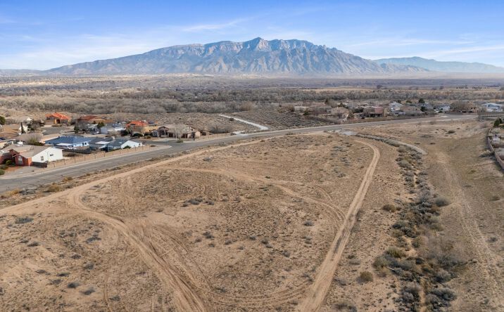 Pictures of Land property located at 2801 Willow Creek Rd NE, Rio Rancho, NM 87144 for sales - image #1