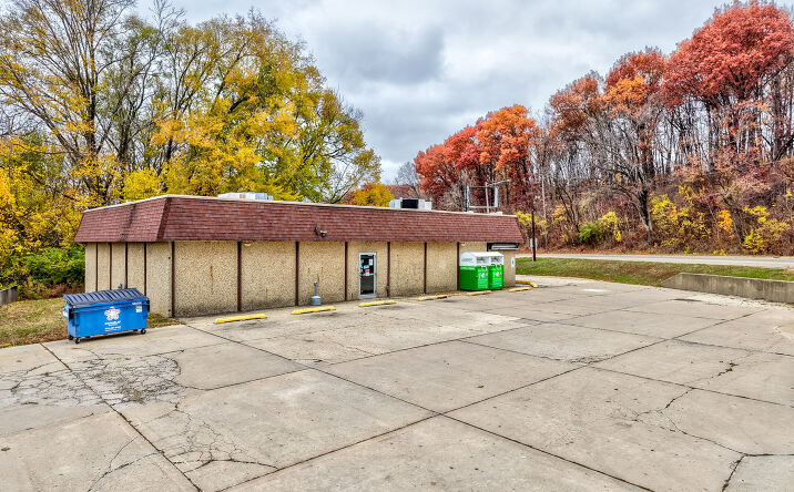 Pictures of Office, Retail, Special Purpose property located at 800 W Bluff St, Marseilles, IL 61341 for sales - image #1