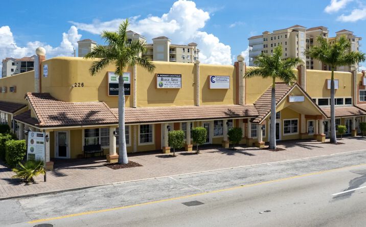 Pictures of Retail, Office property located at 226 King St, Cocoa, FL 32922 for sales - image #1