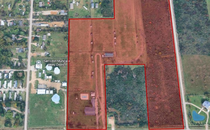 Pictures of Land property located at 2360 Broadway St, San Leon, TX 77539 for sales - image #1
