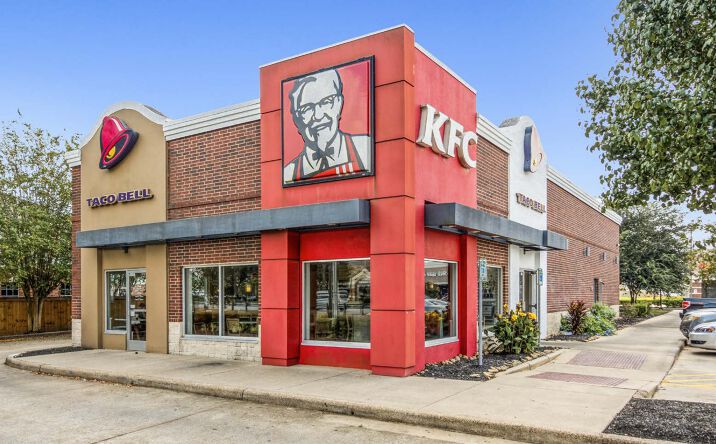 Pictures of Retail property located at 10034 Broadway St, Pearland, TX 77584 for sales - image #1