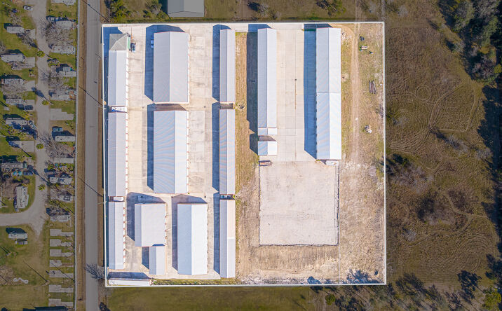 Pictures of Industrial, Self Storage property located at 207 27th St, San Leon, TX 77539 for sales - image #1