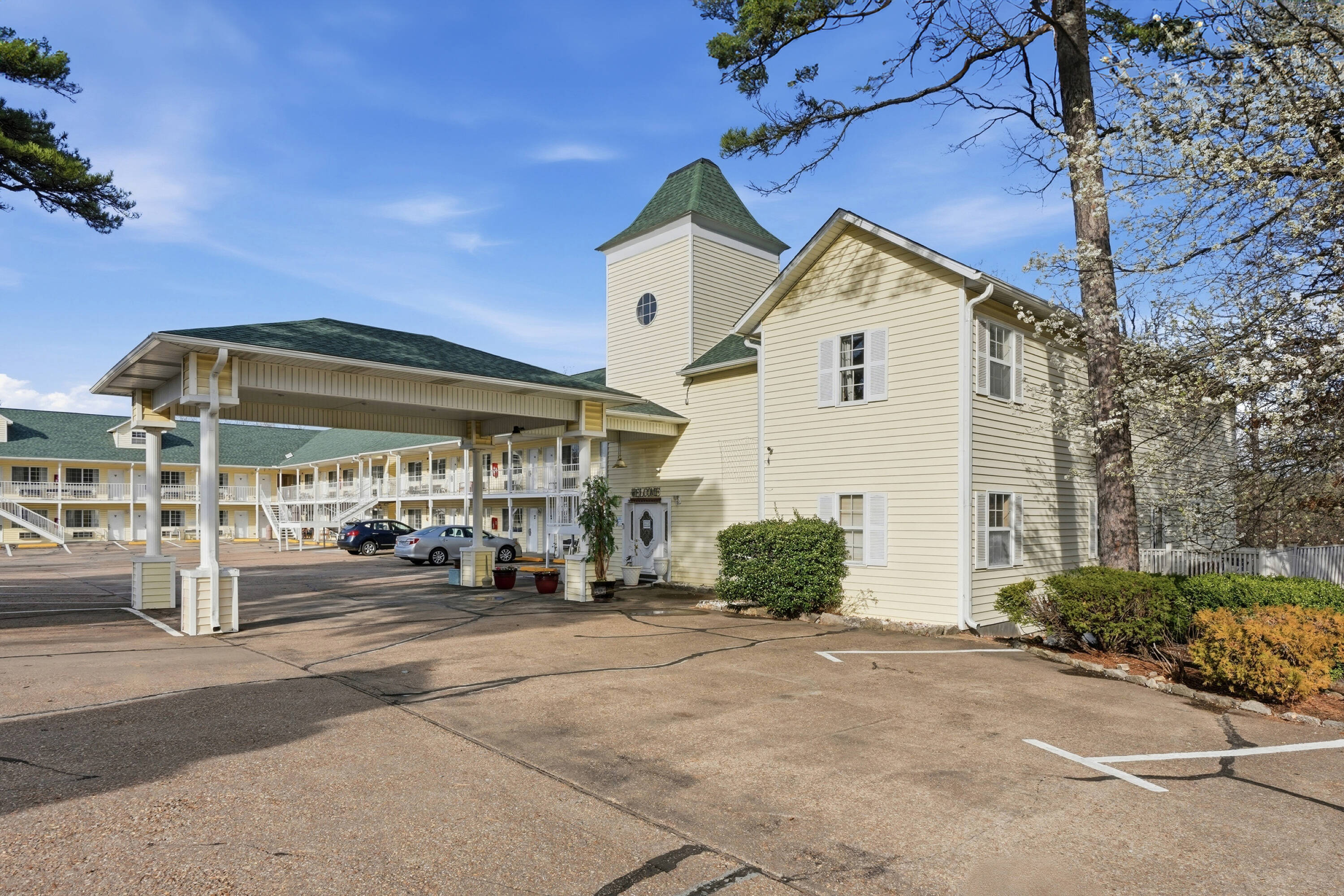 3169 E Van Buren, Eureka Springs, AR 72632