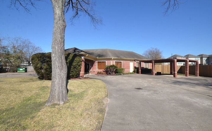 Pictures of Office, Special Purpose property located at 8644 Beverly Hill St, Houston, TX 77063 for sales - image #1