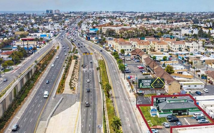 Pictures of Retail property located at 2013 Newport Blvd, Costa Mesa, CA 92627 for sales - image #1