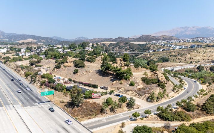 Pictures of Land property located at 11225 Canoga Ave, Chatsworth, CA 91311 for sales - image #1
