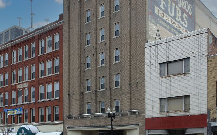 Pictures of Office property located at 615 S Saginaw St, Flint, MI 48502 for sales - image #1