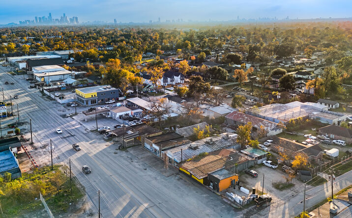 Pictures of Retail property located at 8425 Jensen Dr, Houston, TX 77093 for sales - image #1