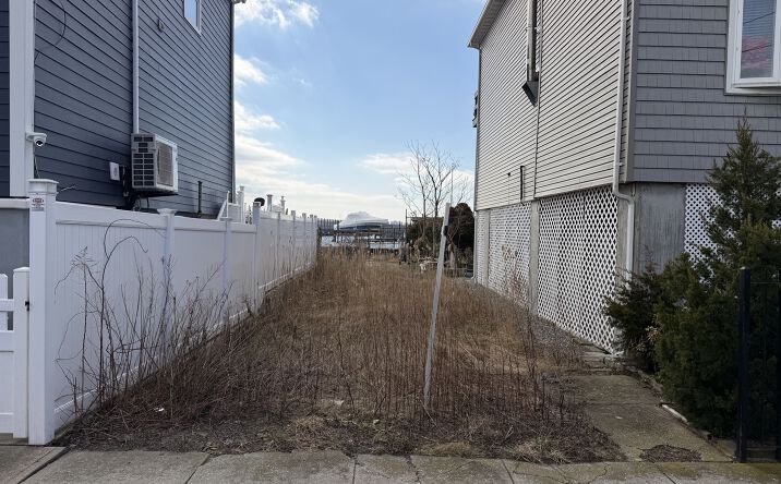 Pictures of Land property located at 3-08 E 8th Rd, Queens, NY 11693 for sales - image #1