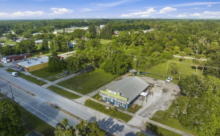Pictures of Retail, Office, Mixed Use property located at 130 N Broadway St, Fellsmere, FL 32948 for sales - image #1