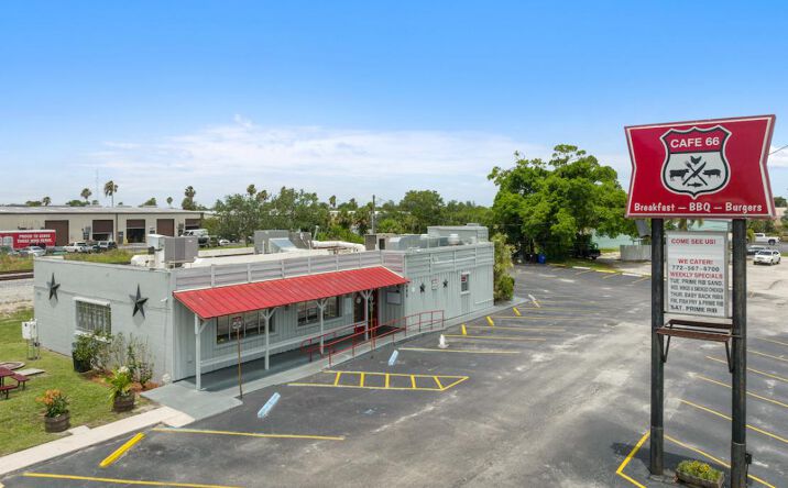 Pictures of Retail property located at 685 US Hwy 1, Vero Beach, FL 32962 for sales - image #1