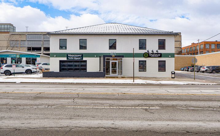 Pictures of Retail property located at 601 S High St, Columbus, OH 43215 for sales - image #1