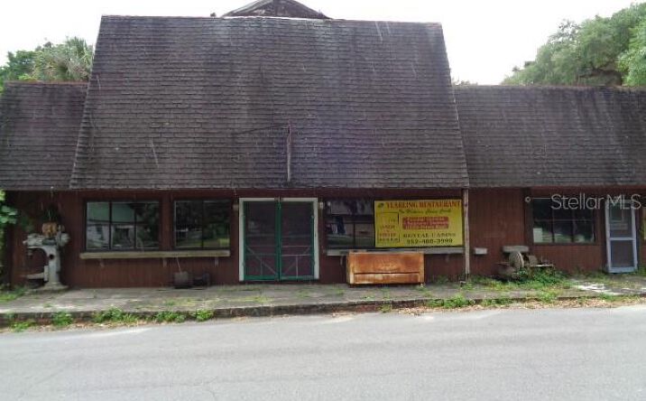 Pictures of Retail, Land property located at 5590 Avenue G, McIntosh, FL 32664 for sales - image #1