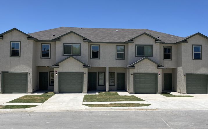 Pictures of Multifamily property located at 13109 Reid Mdws, Live Oak, TX 78233 for sales - image #1