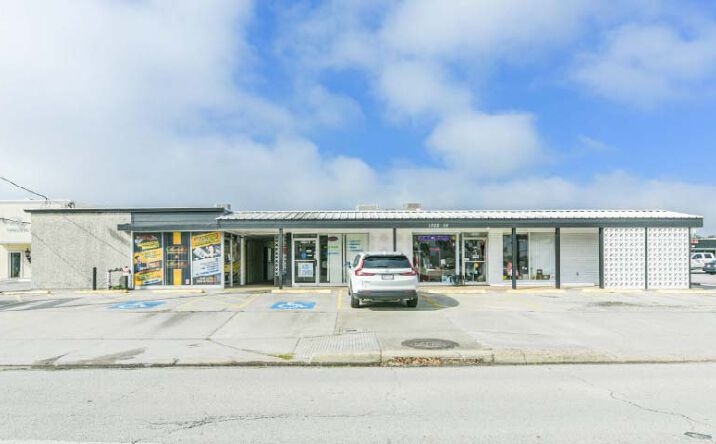 Pictures of Retail, Office property located at 1022 Pasadena Blvd, Pasadena, TX 77506 for sales - image #1
