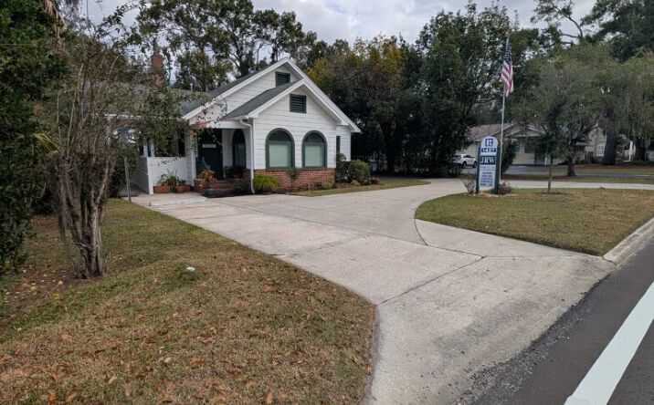Pictures of Office property located at 1427 E Fort King St, Ocala, FL 34471 for sales - image #1