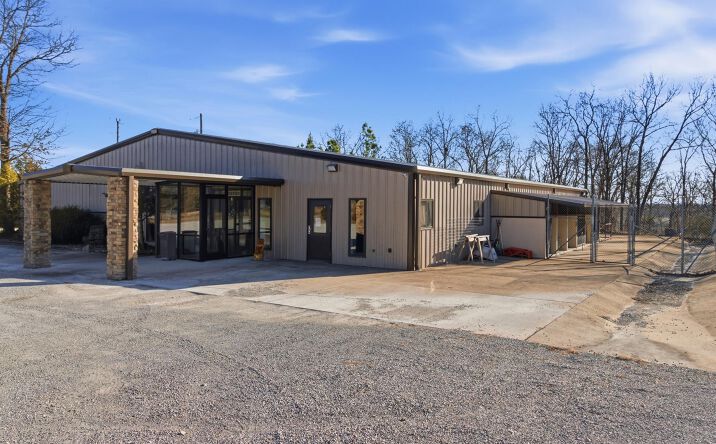 Pictures of Office, Industrial property located at 6927 Highway 17, Houston, MO 65483 for sales - image #1
