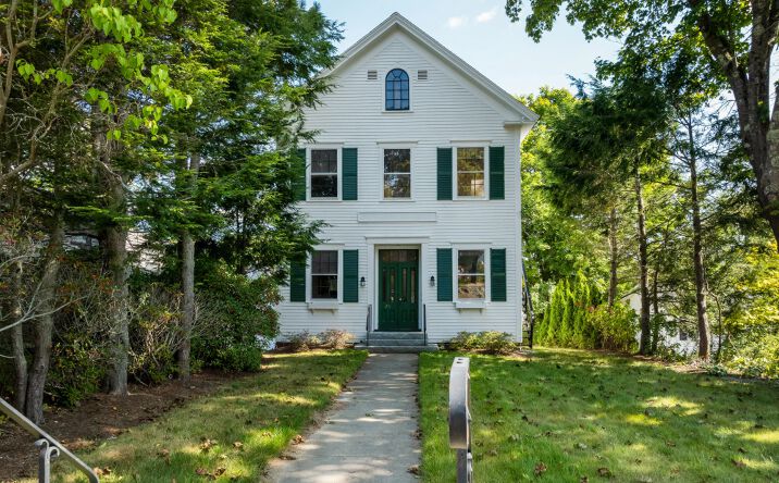 Pictures of Retail, Special Purpose property located at 25 Oak St, Boothbay Harbor, ME 04538 for sales - image #1