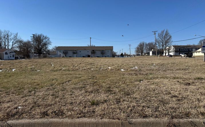 Pictures of Land property located at 000 West Aldrich Road, Bolivar, MO 65613 for sales - image #1