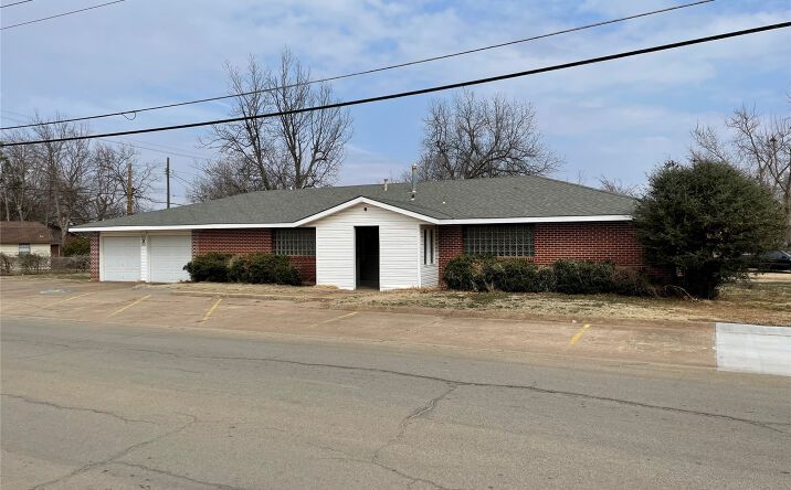 Pictures of Office property located at 112 S Highland Avenue, Cushing, OK 74023 for sales - image #1