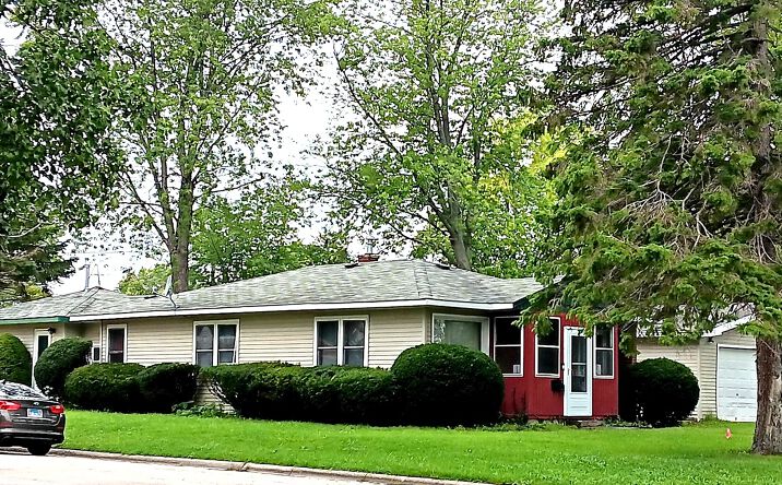 Pictures of Multifamily property located at 1828-1826 Horeb Avenue, Zion, IL 60099 for sales - image #1