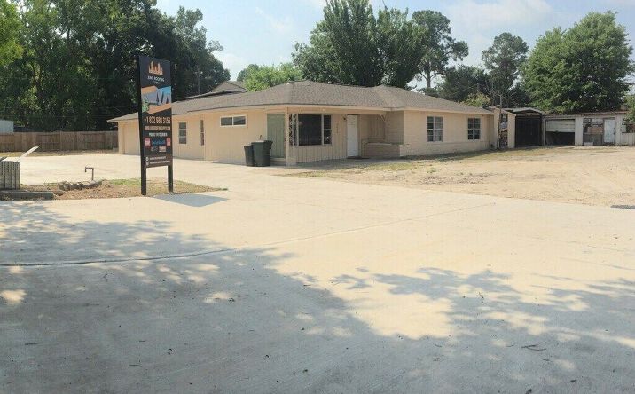 Pictures of Industrial property located at 2602 Campbell Rd, Houston, TX 77080 for sales - image #1