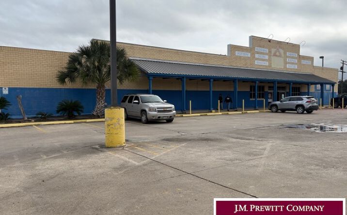 Pictures of Mixed Use, Office, Retail property located at 320 S Twin City Hwy, Nederland, TX 77627 for sales - image #1