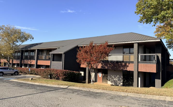 Pictures of Office property located at 442 Metroplex Dr, Nashville, TN 37211 for sales - image #1