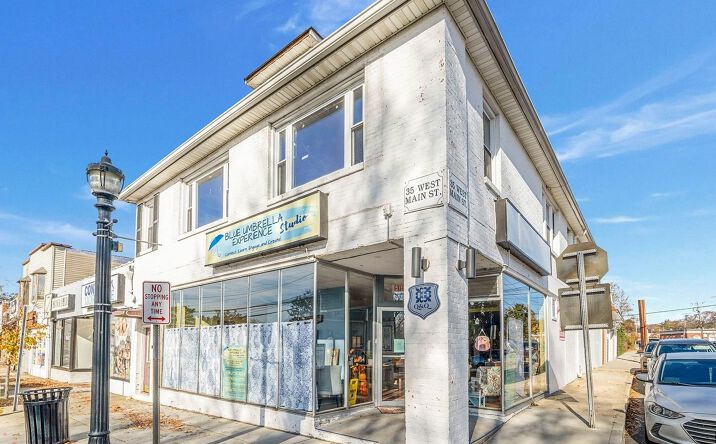 Pictures of Office, Retail property located at 35 W Main St, Smithtown, NY 11787 for sales - image #1
