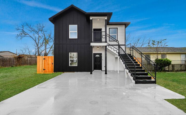 Pictures of Multifamily property located at 8012 Miley St, Houston, TX 77028 for sales - image #1