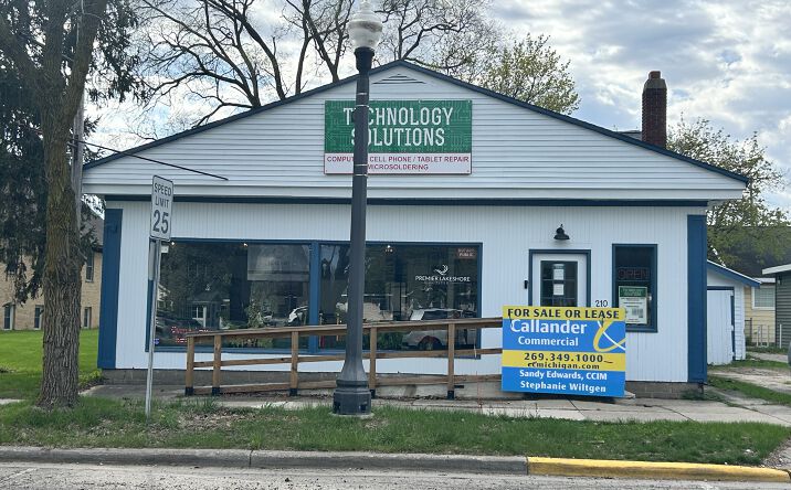 Pictures of Office, Retail property located at 210 S Main Street, Wayland, MI 49348 for sales - image #1
