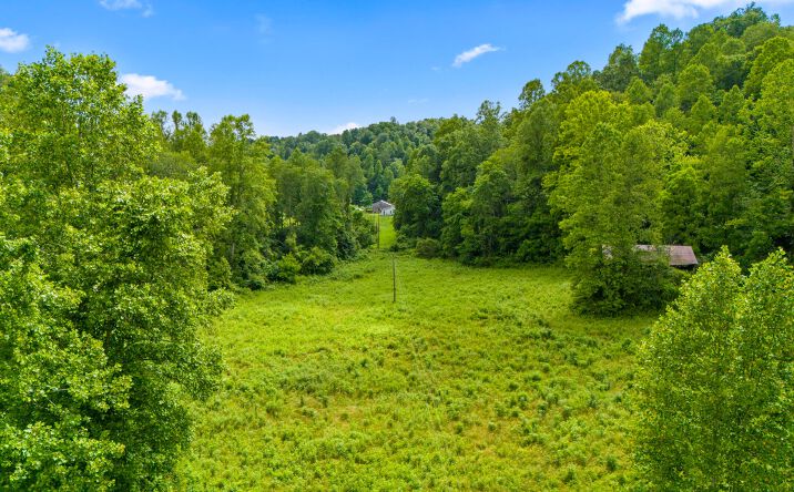 Pictures of Land property located at 1235 Greenbrier Branch Rd, Campton, KY 41301 for sales - image #1
