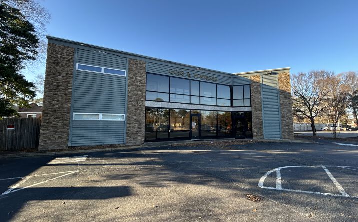 Pictures of Office property located at 735 Newtown Rd, Norfolk, VA 23502 for sales - image #1