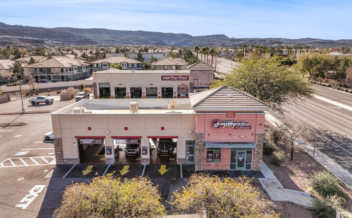 Pictures of Retail property located at 130 S Stephanie St, Henderson, NV 89012 for sales - image #1