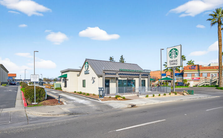 Pictures of Retail property located at 550 W Lacey Blvd, Hanford, CA 93230 for sales - image #1