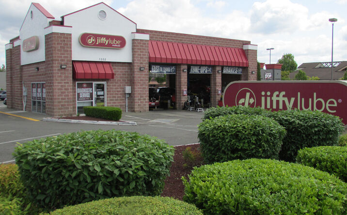 Pictures of Retail property located at 2128 S 4th St, Chickasha, OK 73018 for sales - image #1