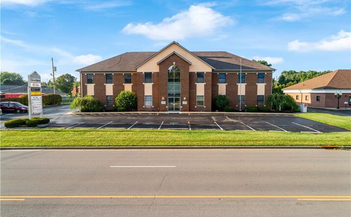 Pictures of Office property located at 4501 Hills and Dales Rd NW, Canton, OH 44708 for sales - image #1