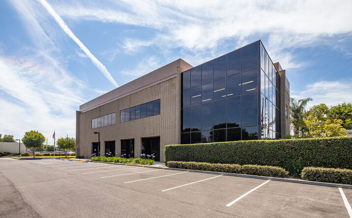 Pictures of Office property located at 2450 Tapo St, Simi Valley, CA 93063 for sales - image #1