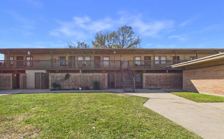Pictures of Multifamily property located at 1349 Jefferson Dr, Port Arthur, TX 77642 for sales - image #1