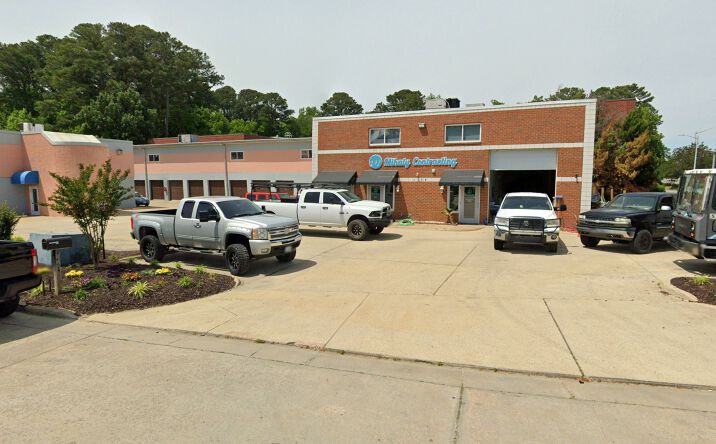 Pictures of Industrial property located at 1104 Jensen Dr, Virginia Beach, VA 23451 for sales - image #1