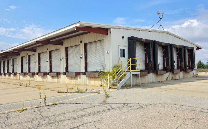 Pictures of Industrial property located at 700 Arch St, Atlanta, IL 61723 for sales - image #1